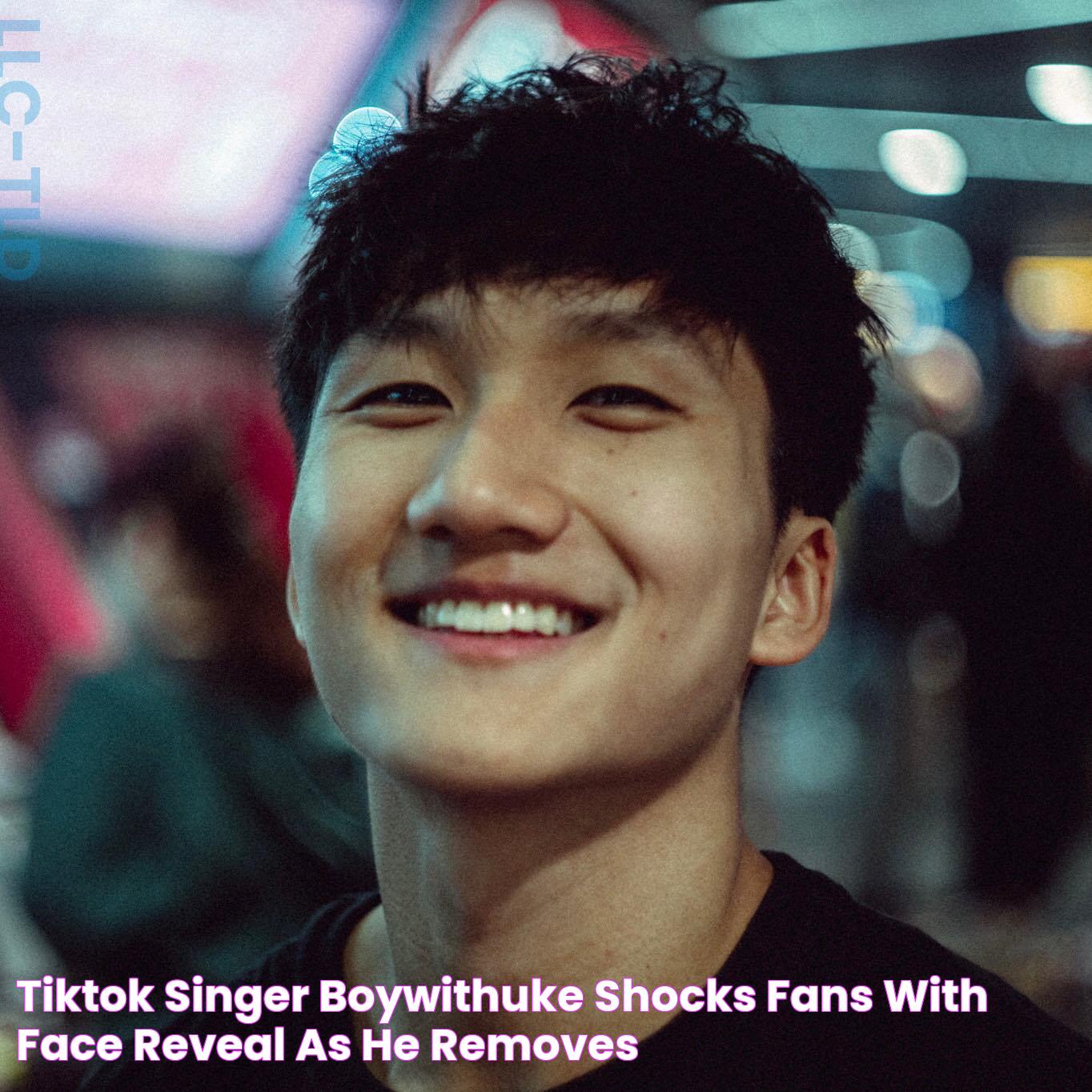 TikTok singer BoyWithUke shocks fans with face reveal as he removes