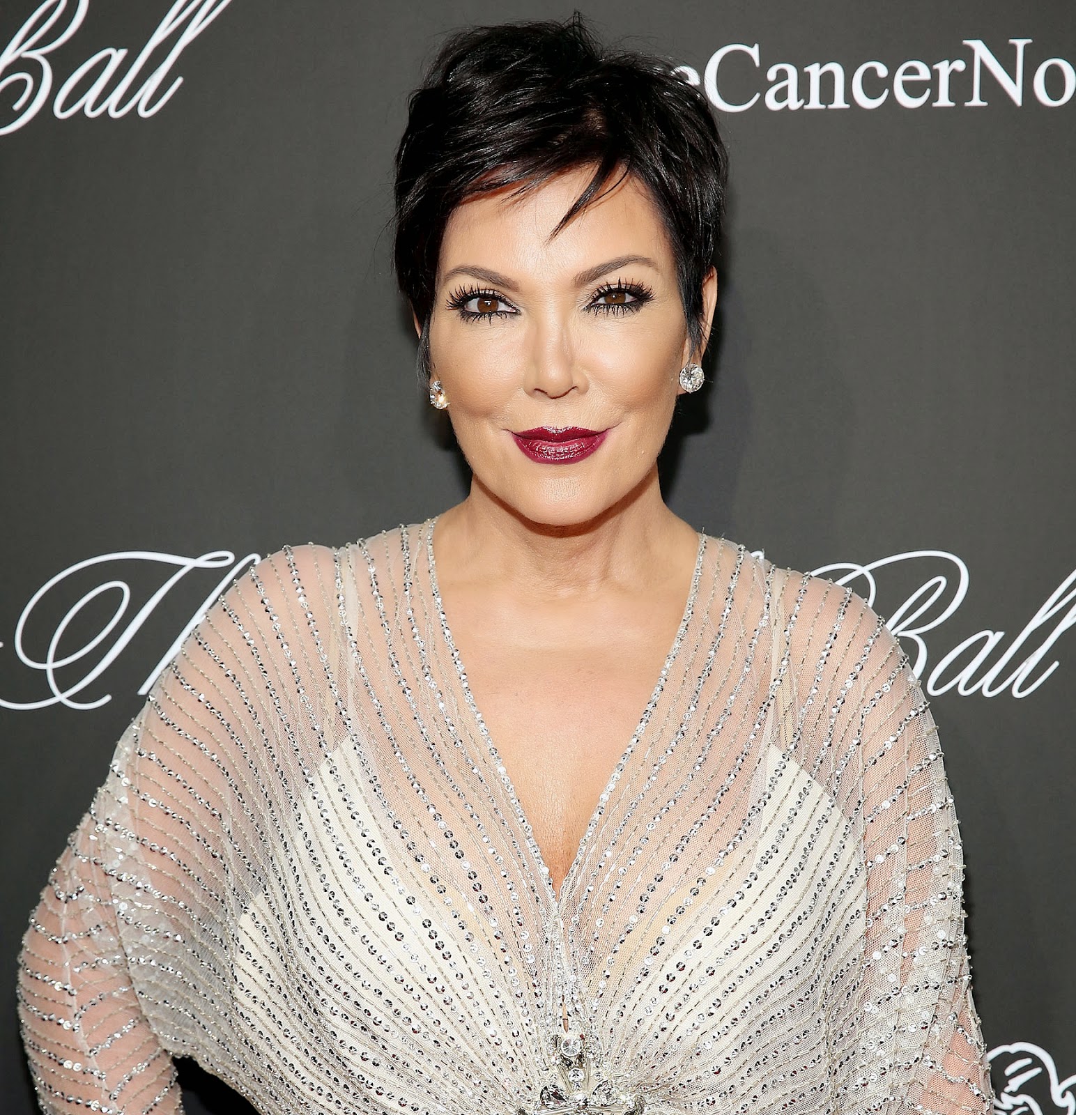 to Solo Makinde's Blog (The Gossip) Kris Jenner warns Beyonce