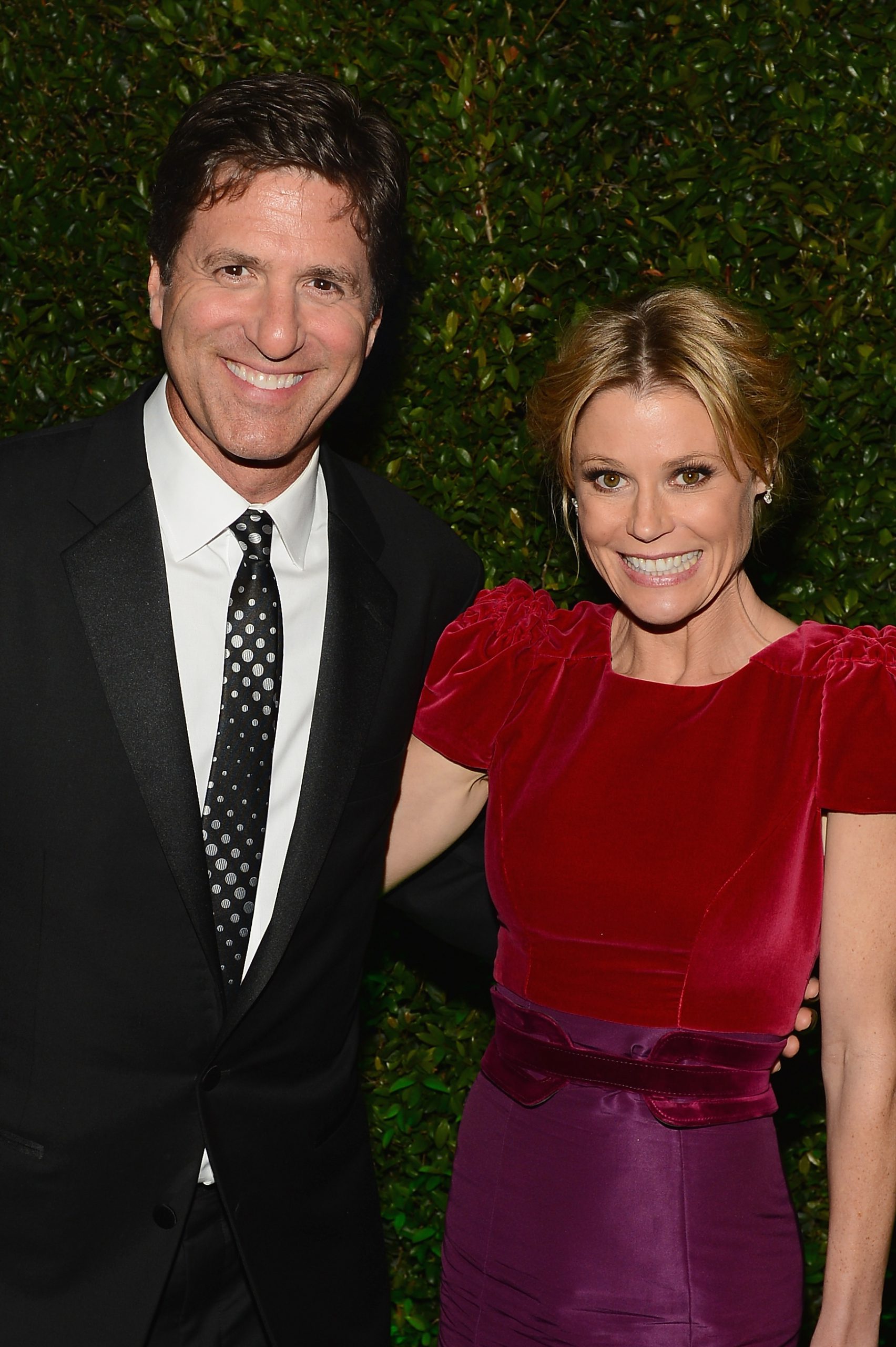 Julie Bowen Smiles The Hollywood Gossip