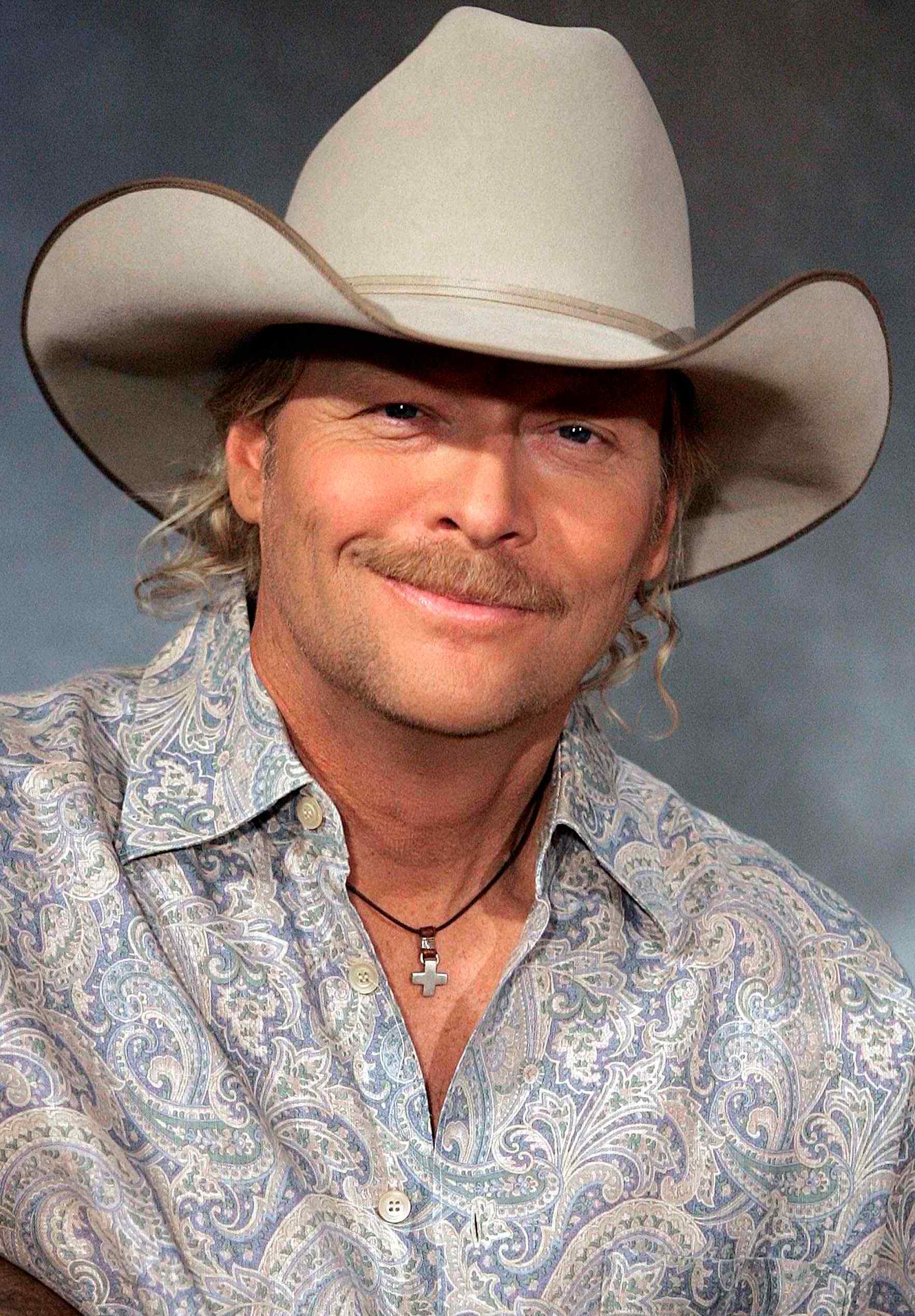 Alan Jackson M&M Group Entertainment