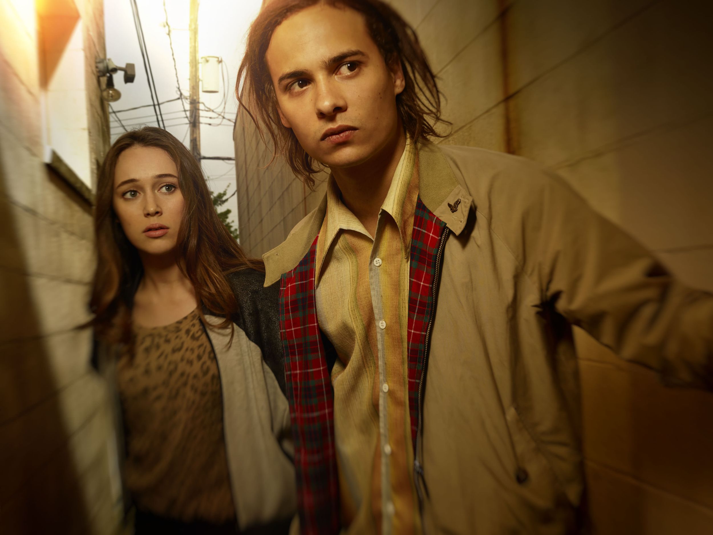 Fear the Walking Dead Season 1 Cast Promo Alicia and Nick Fear