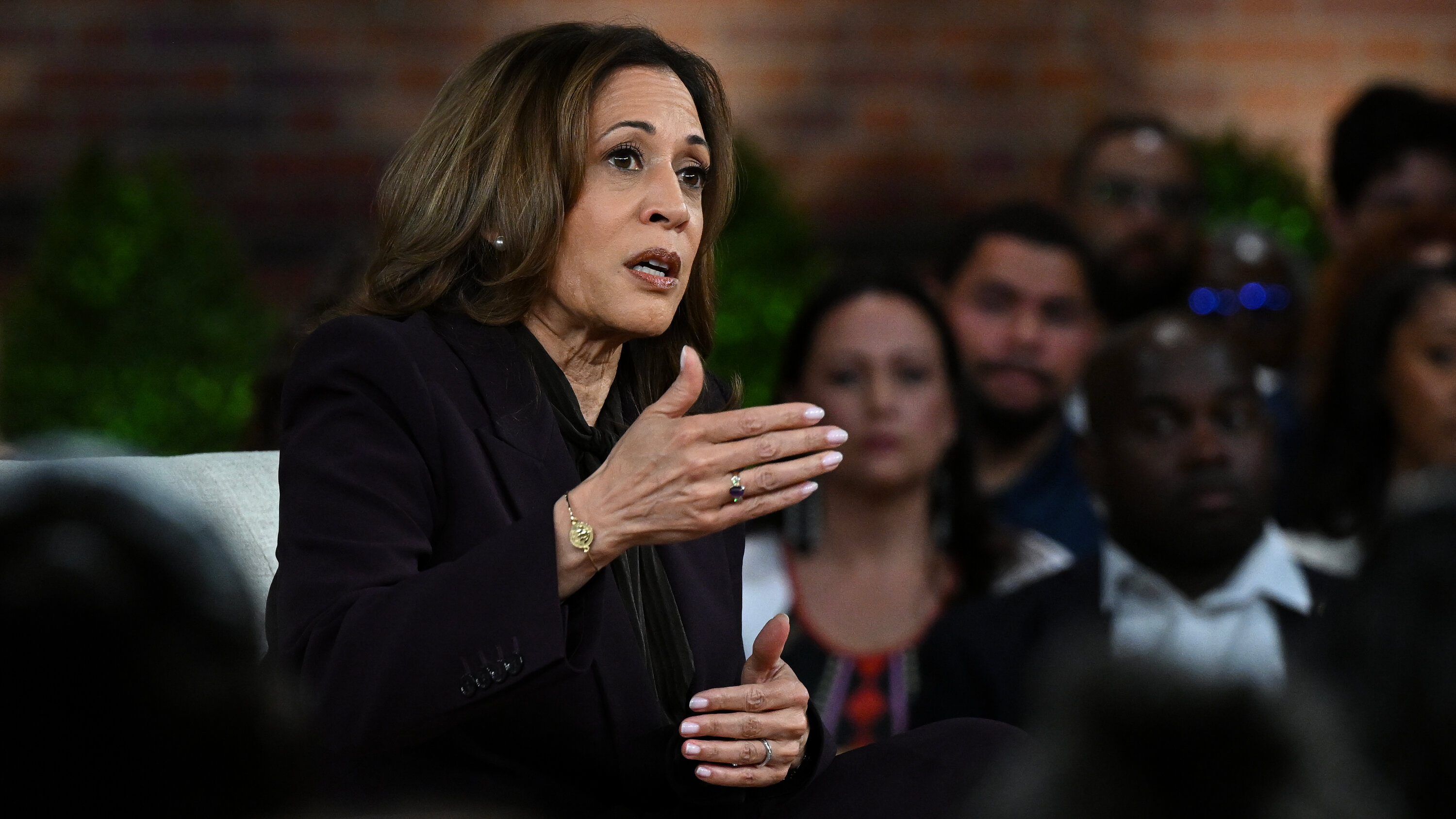 Kamala Harris Tells Oprah ‘They’re Getting Shot’ if Somebody Breaks