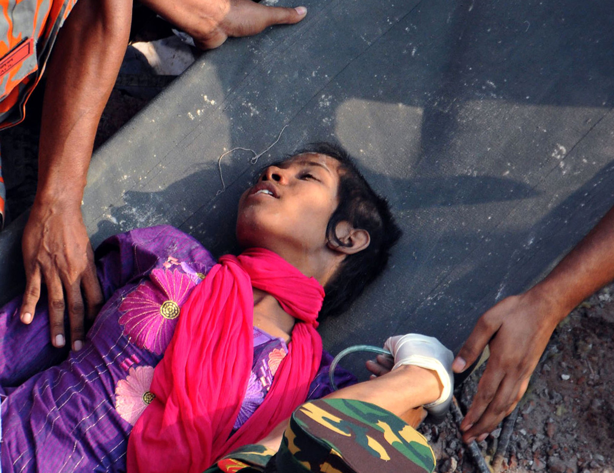 Woman Rescued in Bangladesh Rubble 17 Days After Collapse The New